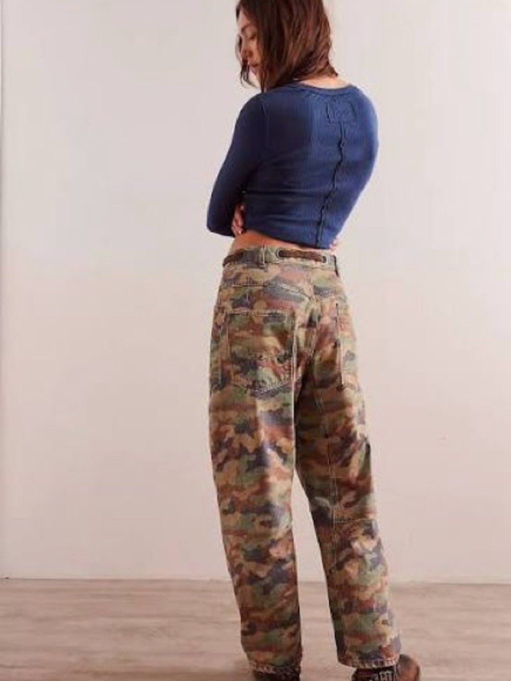 We The Free CAMO Moxie Printed Low Slung Barrel Jeans, NWOT - Picture 2 of 6